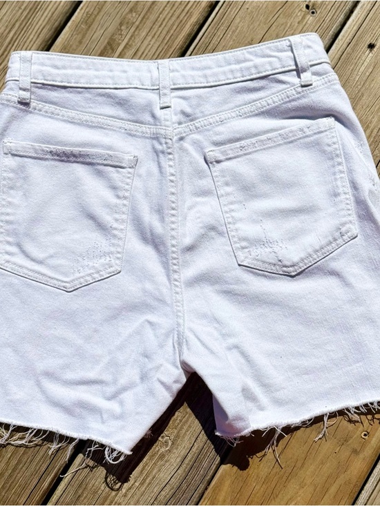Wild Fable White Distressed Denim Frayed Hem Shorts - Picture 2 of 3